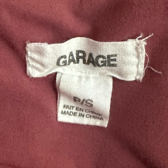 Garage Cropped Tank Top - Picture 3 of 3